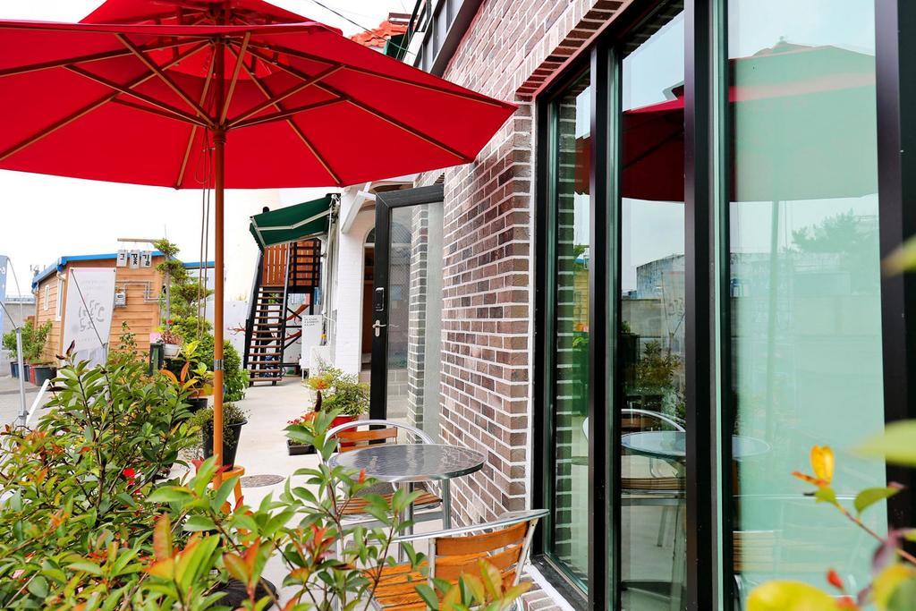 The Flower Road Guesthouse 顺天市 外观 照片